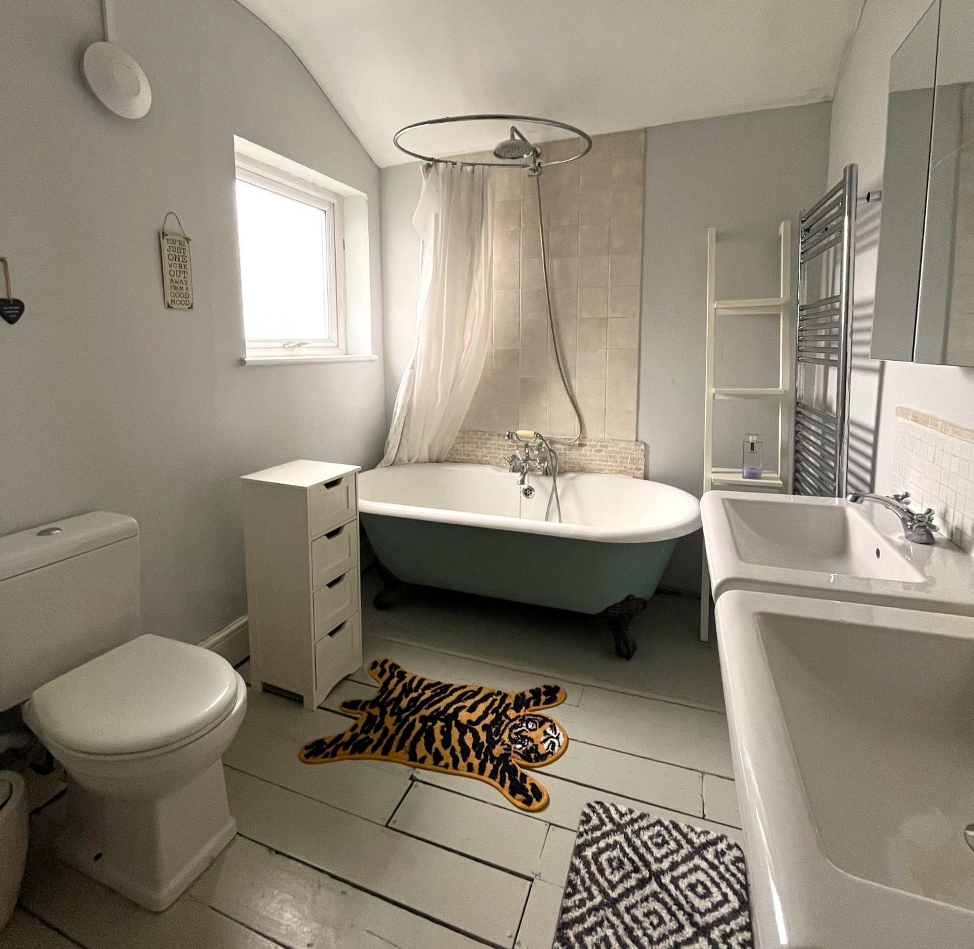 Charming Cottage Retreat With Garden - Sleeps 12 Bristol Exteriér fotografie